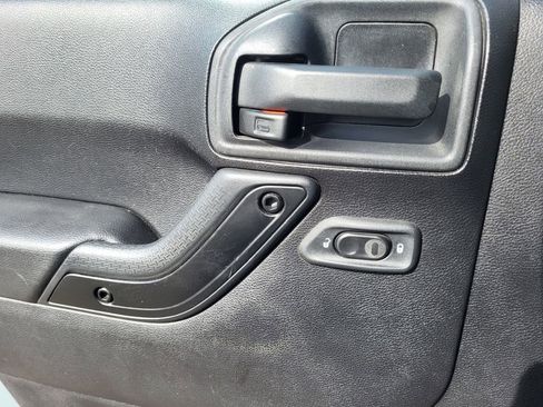 Used 2014 Jeep Wrangler Unlimited Rubicon w/ Connectivity Group image 25