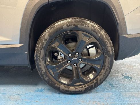 New 2026 Chevrolet Equinox LT w/ Midnight Edition AWD/4WD image 16