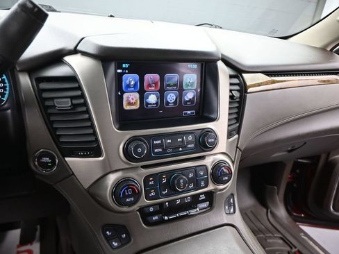 Used 2017 GMC Yukon XL Denali w/ Open Road Package AWD/4WD image 19