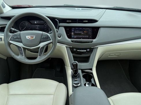 Used 2024 Cadillac XT5 Premium Luxury FWD image 14
