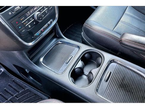 Used 2019 Dodge Grand Caravan GT FWD image 28