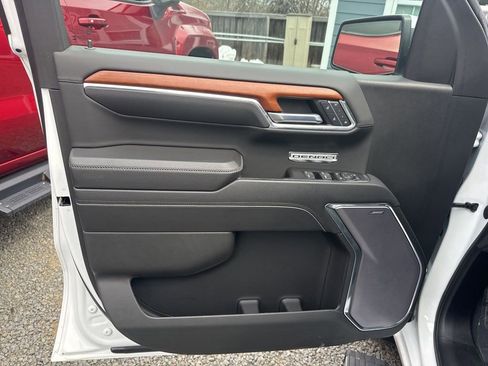 Used 2023 GMC Sierra 1500 Denali w/ Technology Package image 18