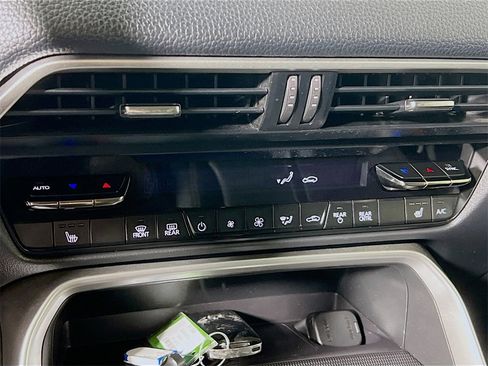 Used 2024 MAZDA CX-90 3.3 Turbo w/ Preferred Plus image 12