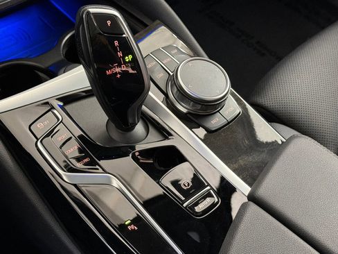 Used 2023 BMW 530i w/ Convenience Package RWD image 18