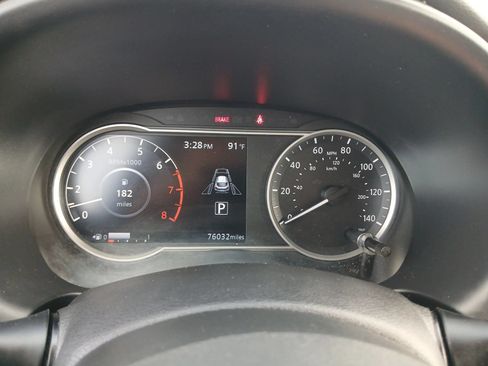 Used 2020 Nissan Kicks SR w/ SR Premium Package FWD image 31