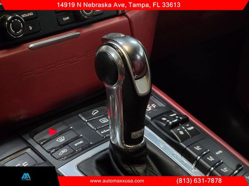 Used 2015 Porsche Macan Turbo image 26