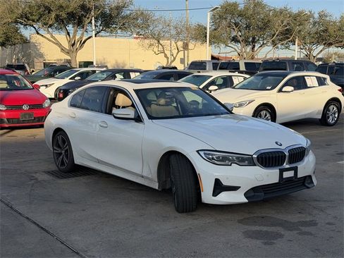 Used 2021 BMW 330i Sedan w/ Convenience Package image 3