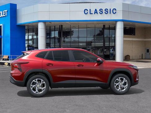 New 2026 Chevrolet Trax LS FWD image 5