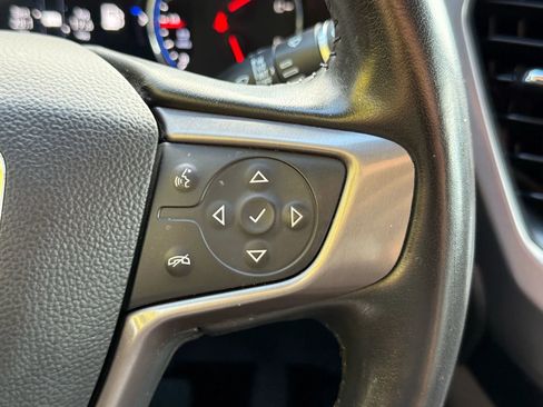 Used 2022 GMC Acadia AT4 w/ Technology Package image 12