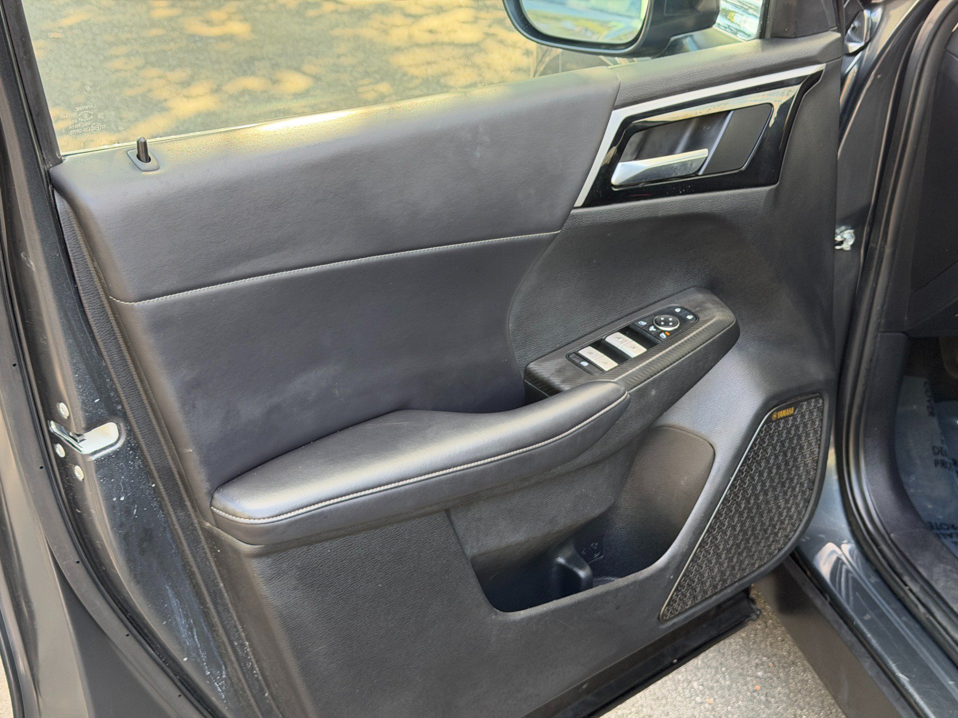 Used 2025 Mitsubishi Outlander SE FWD image 26