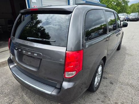 Used 2016 Dodge Grand Caravan SE FWD image 5