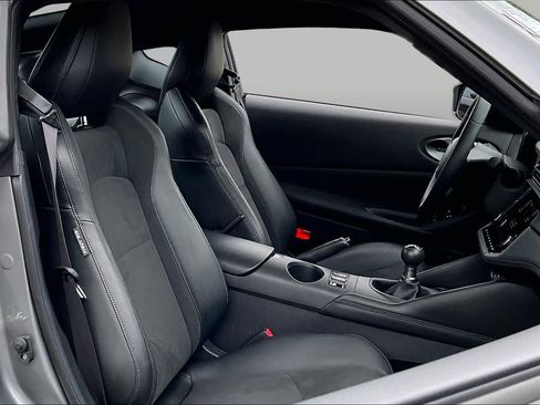 Used 2024 Nissan Z Performance w/ Floor Mat Package RWD image 8