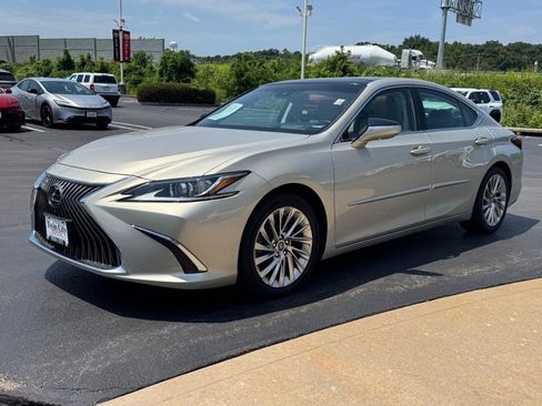 Used 2019 Lexus ES 350 w/ Accessory Package FWD image 8