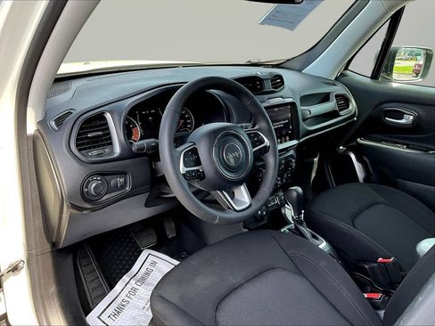 Used 2023 Jeep Renegade Latitude AWD/4WD image 15