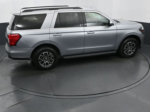 Used 2024 Ford Expedition XLT image 32