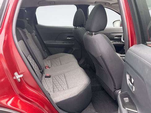 Used 2025 Nissan Kicks SV w/ SV Premium Package AWD/4WD image 19