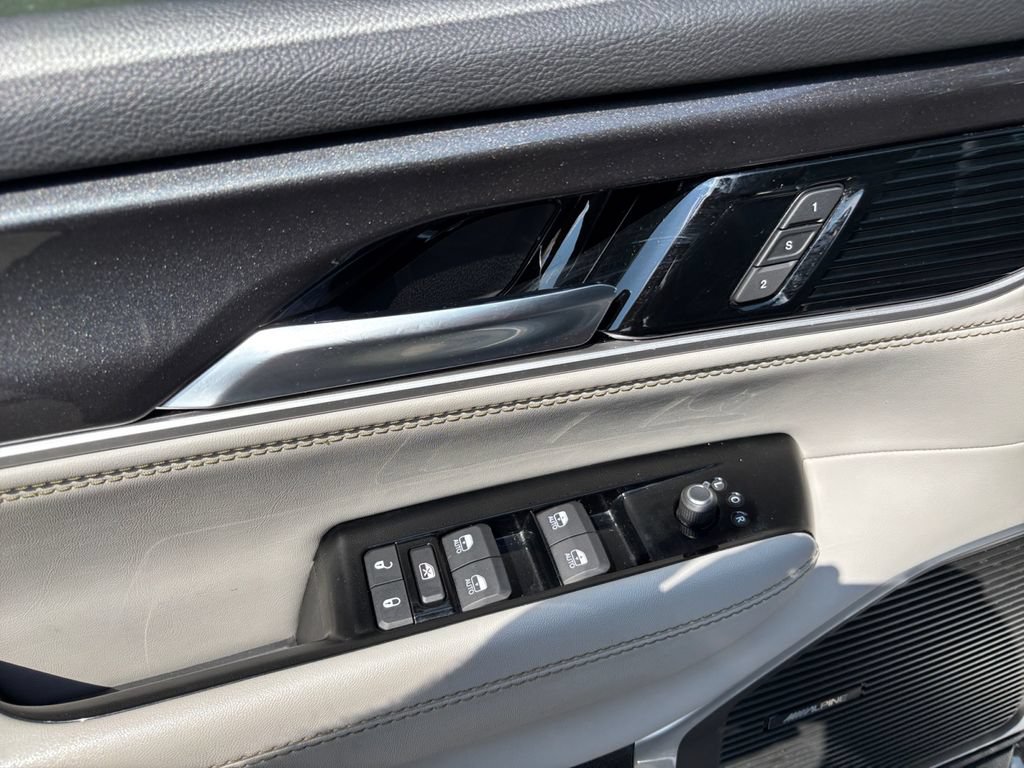 Used 2022 Jeep Wagoneer Series I w/ Convenience Group I AWD/4WD image 23