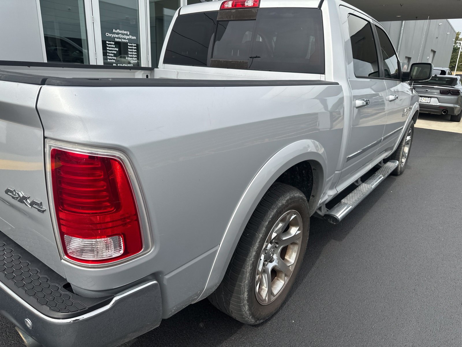 Used 2015 RAM 1500 Laramie w/ Convenience Group AWD/4WD image 11