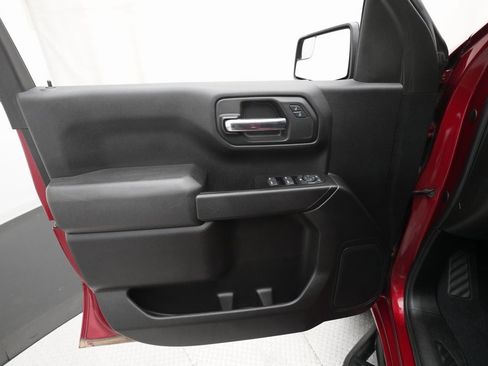 Used 2019 Chevrolet Silverado 1500 Custom Trail Boss w/ Custom Convenience Package image 25