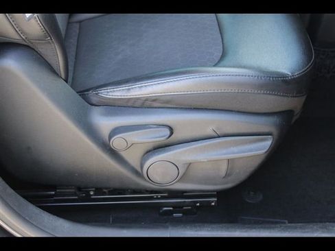 Used 2019 Jeep Compass Latitude FWD image 20