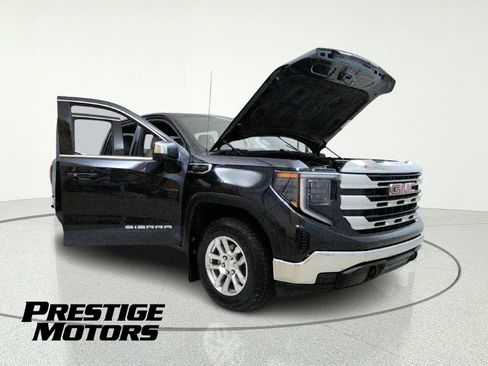 Used 2023 GMC Sierra 1500 SLE w/ Enhanced Capability Package AWD/4WD image 11