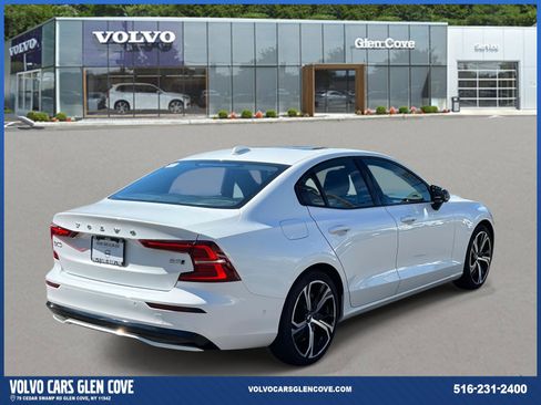 Used 2023 Volvo S60 B5 Plus w/ Climate Package AWD/4WD image 5