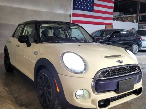 Used 2015 MINI Cooper S image 4