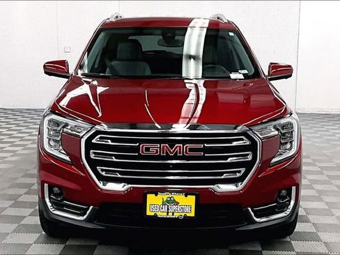 Used 2023 GMC Terrain SLT w/ Tech Package FWD image 4