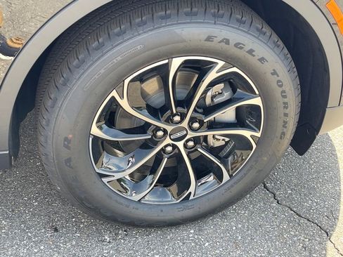 New 2026 Lincoln Nautilus Premier AWD/4WD image 26