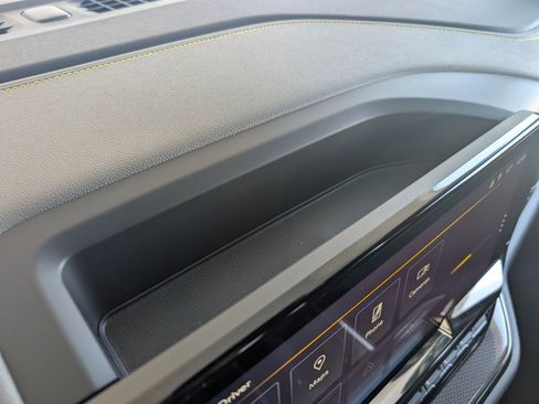 Used 2023 Chevrolet Silverado 1500 ZR2 w/ Technology Package image 22