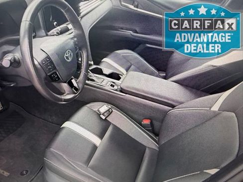 Used 2025 Toyota Camry SE FWD image 3