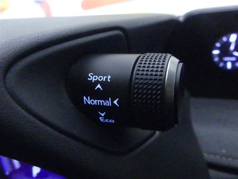Used 2019 Lexus UX 250h AWD/4WD image 33