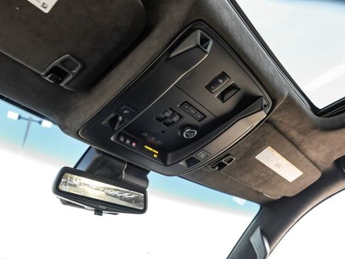 Used 2019 Cadillac Escalade Platinum image 23