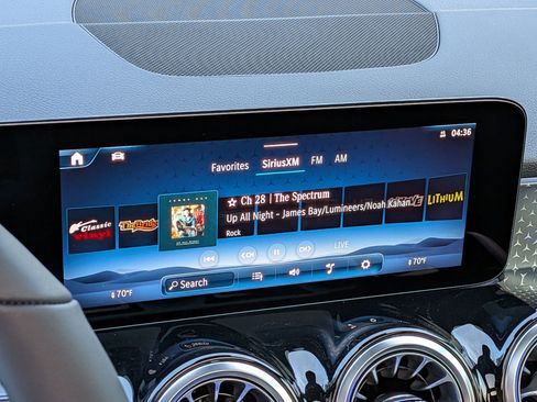 Used 2026 Mercedes-Benz GLB 250 image 24