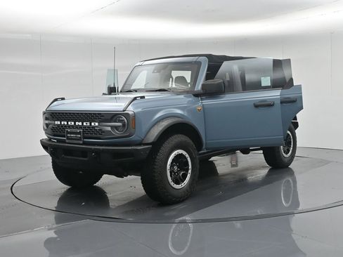 Certified 2021 Ford Bronco Badlands w/ Sasquatch Package image 32