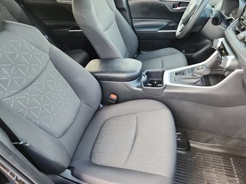 Used 2022 Toyota RAV4 XLE w/ Convenience Package AWD/4WD image 16