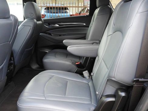 Used 2022 Buick Enclave Essence w/ Experience Buick Package FWD image 20