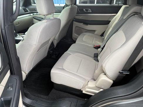 Used 2019 Ford Explorer XLT w/ Equipment Group 201A AWD/4WD image 10