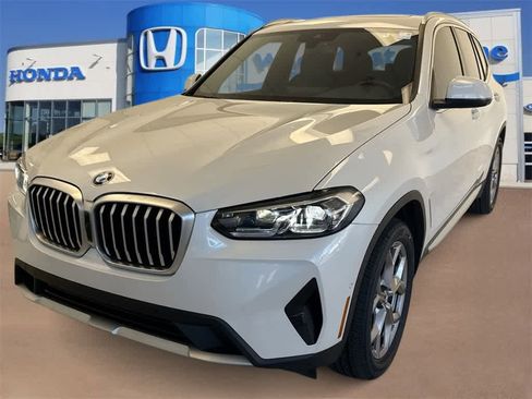 Used 2023 BMW X3 xDrive30i w/ Premium Package image 4