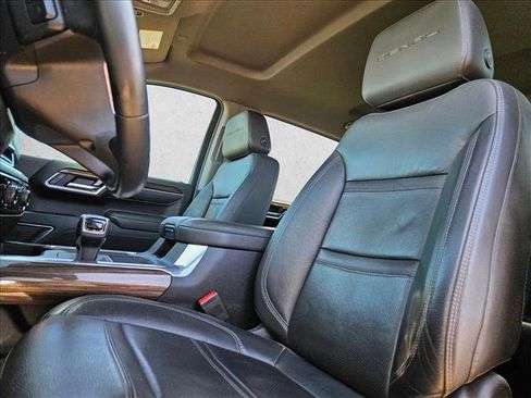 Used 2023 Chevrolet Silverado 1500 RST AWD/4WD image 15