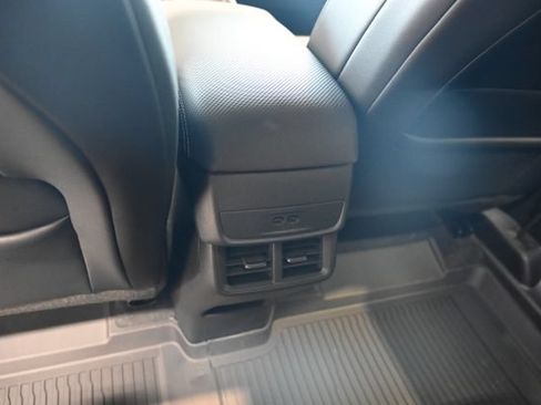 New 2026 Chevrolet Equinox LT w/ Convenience Package II FWD image 25