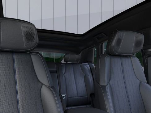 New 2026 Cadillac Lyriq V AWD/4WD image 31