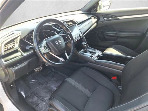 Used 2019 Honda Civic Sport image 9