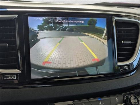 Used 2022 Chrysler Pacifica Touring-L FWD image 12