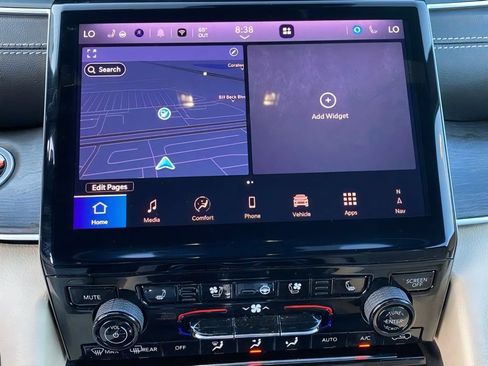 Used 2025 Jeep Grand Cherokee L Limited w/ Luxury Tech Group II AWD/4WD image 21