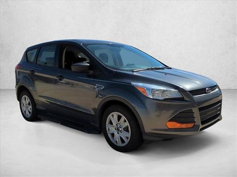 Used 2016 Ford Escape S FWD image 3