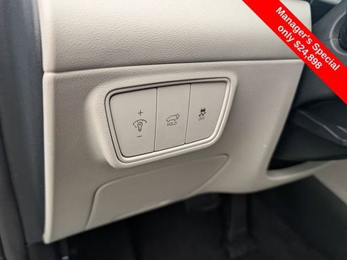 Certified 2023 Hyundai Tucson SEL AWD/4WD image 16