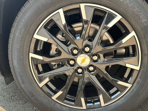 Used 2025 Chevrolet Traverse LT w/ Sun and Wheel Package FWD image 19