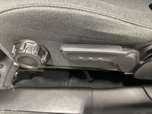 Used 2024 Jeep Wrangler Unlimited Rubicon w/ Dual Top Group image 31