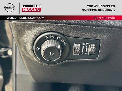 Used 2017 Jeep Compass Latitude w/ Popular Equipment Group image 26